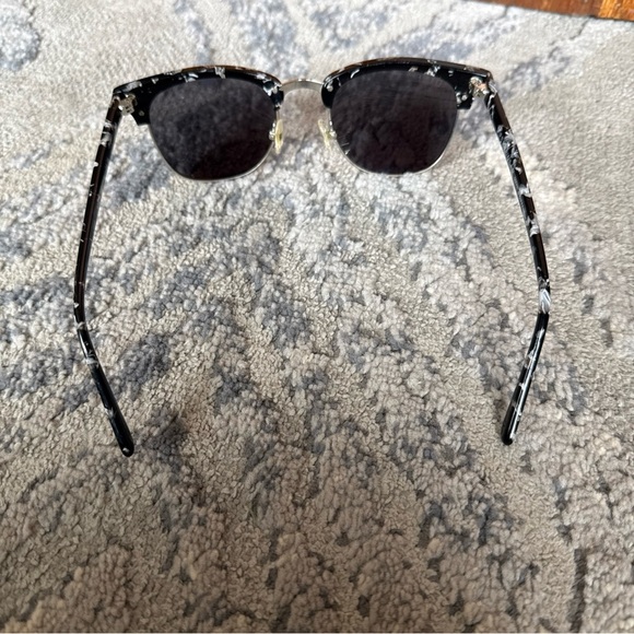 Diff Eyewear Barry Polarized Black White Sunglasses - Picture 5 of 10